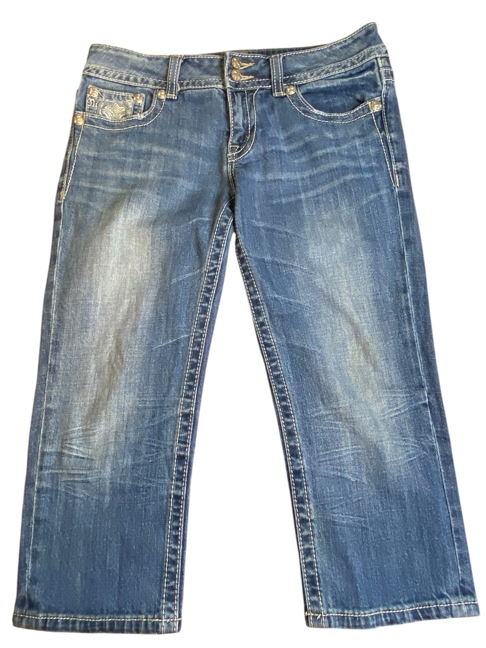 Miss Me Embellished Embroidered Capri Jeans Women’s size 29 - Picture 2 of 16